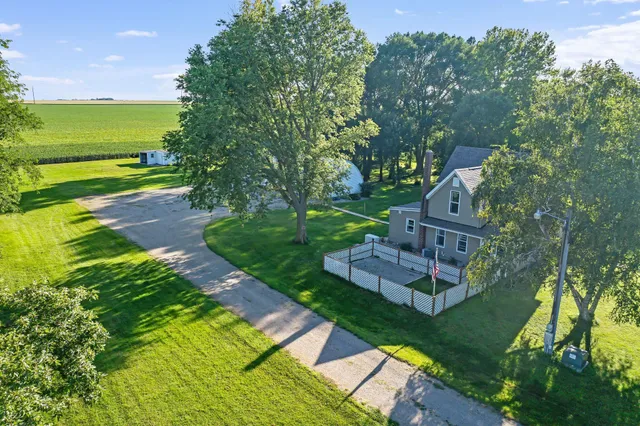 $255,000 | 49548 170th Street, Easton, MN 56025