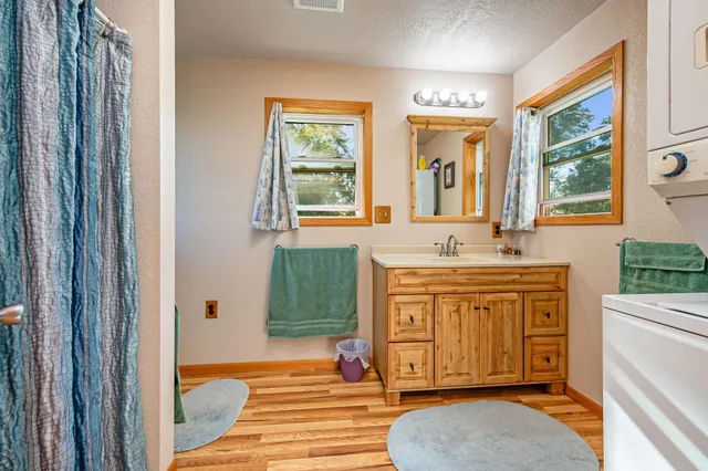 $255,000 | 49548 170th Street, Easton, MN 56025