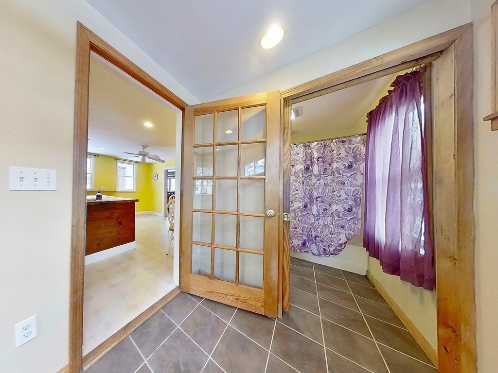 57 Riverside Place Walpole, MA 02081 - Photo 9 of 42 Gallery Image 9