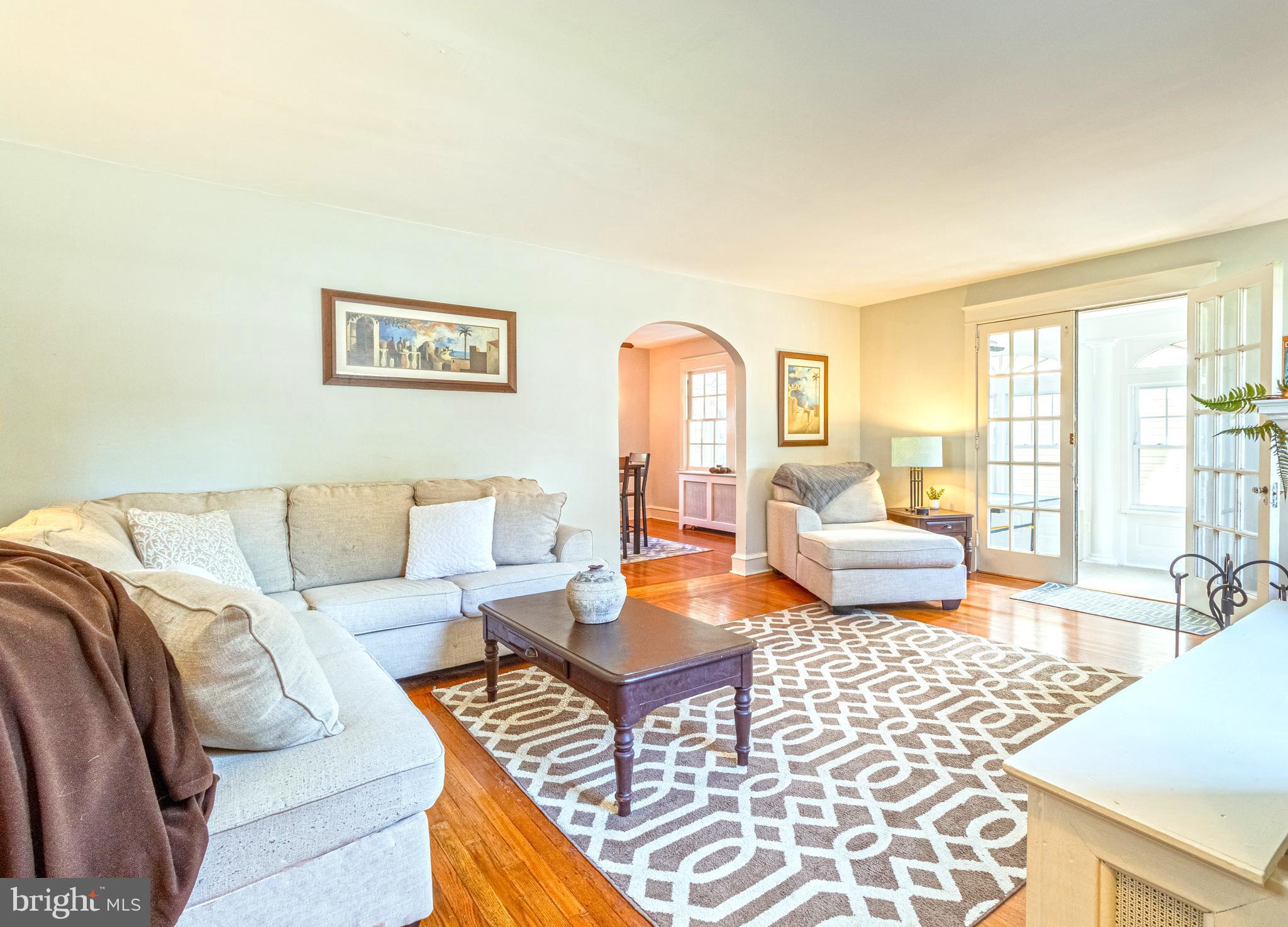 143 Powell Road Springfield, PA 19064 - Photo 2 of 28 Living Room
