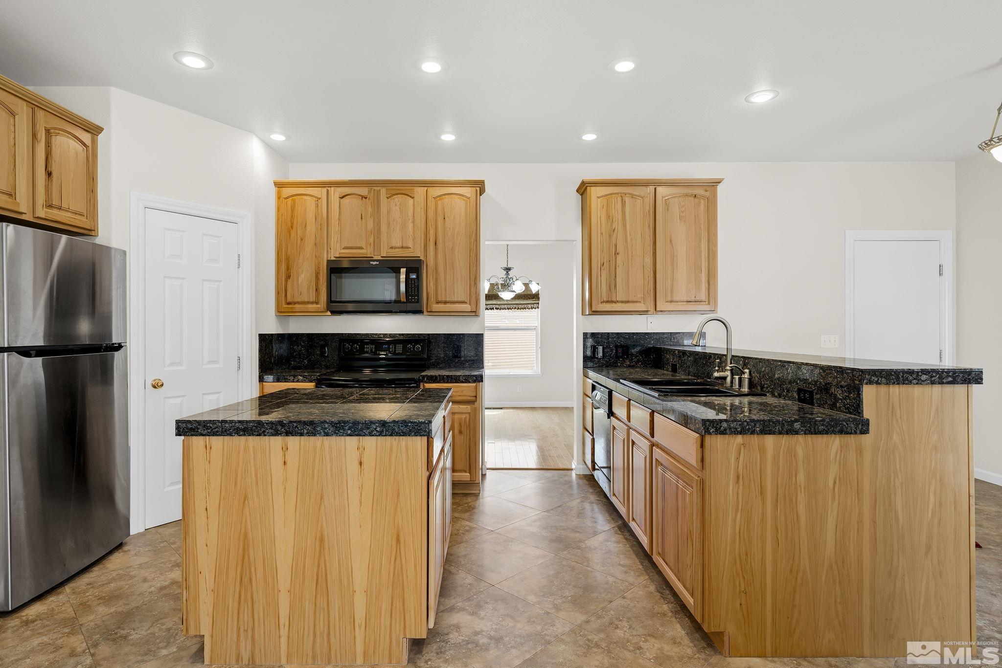 2170 Snowmass Drive Reno, NV 89511 - Photo 9 of 37 Photo 9