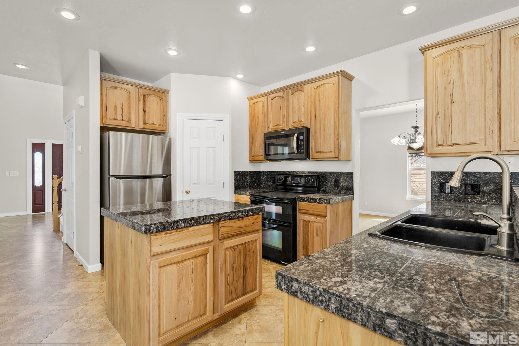 2170 Snowmass Drive Reno, NV 89511 - Photo 10 of 37 Photo 10