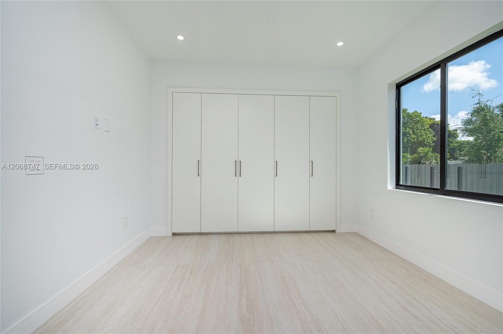 9951 Southwest 41st Terrace Miami, FL 33165 - Photo 15 of 33 Gallery Image 15