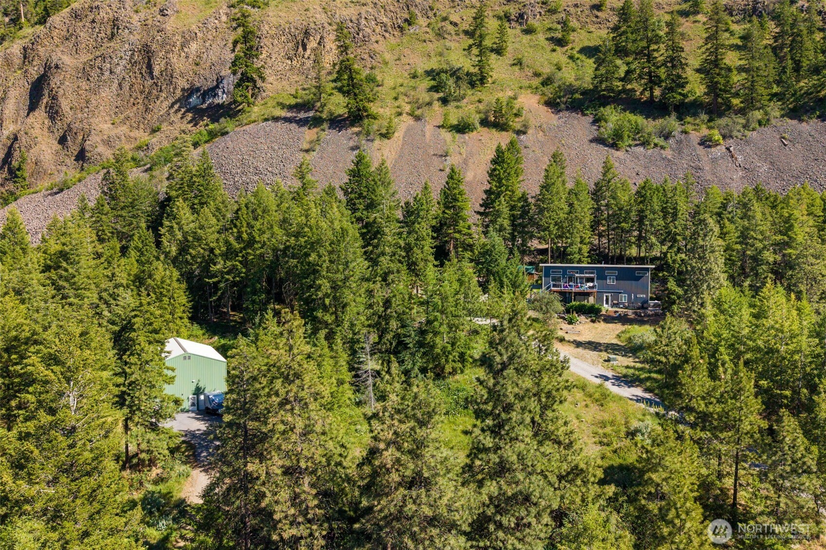 5579 Big Springs Ranch Road Wenatchee, WA 98801 - Photo 4 of 40