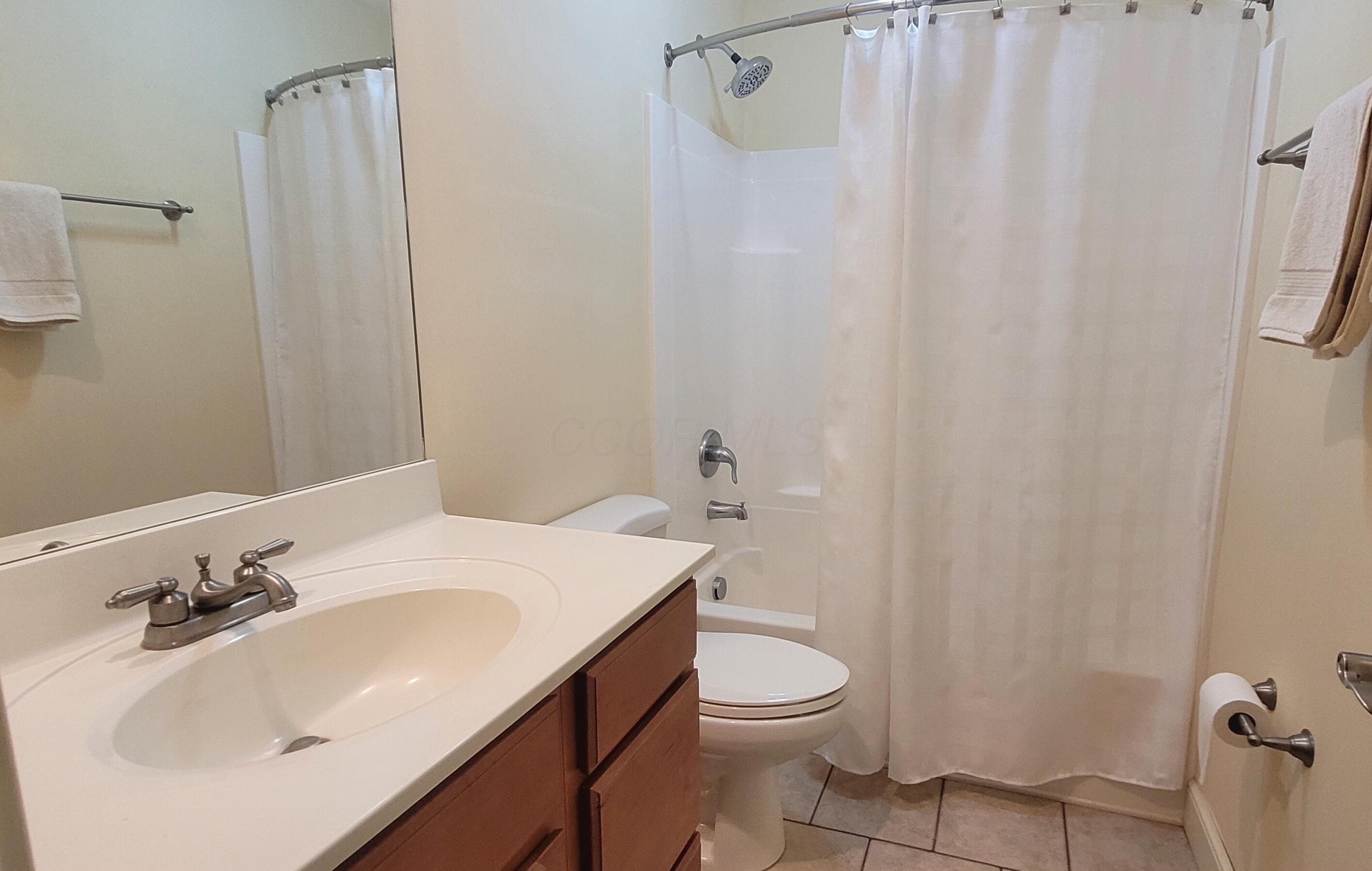 5016 Postlewaite Road Columbus, OH 43235 - Photo 21 of 25 180