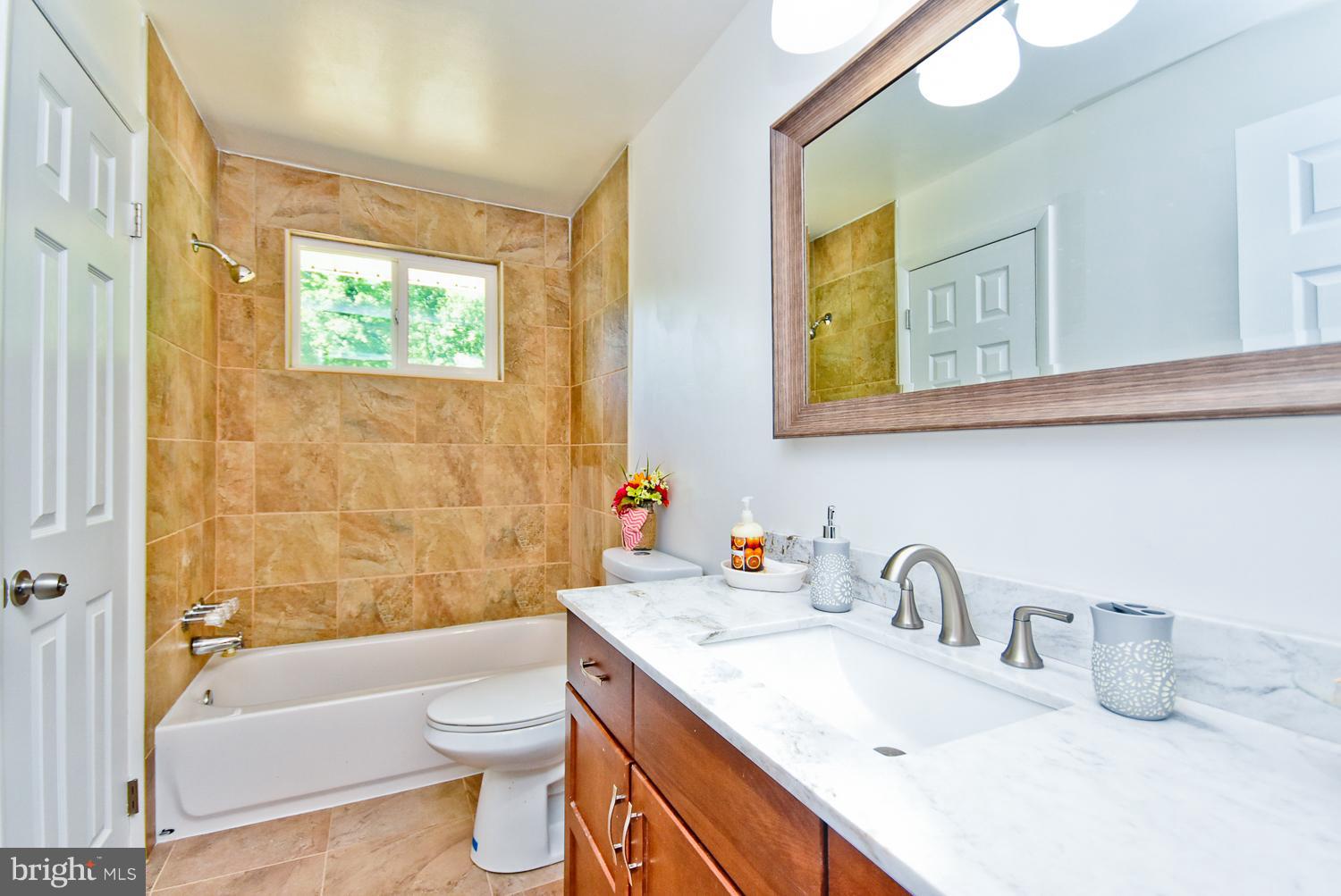 1812 Maple Lane Accokeek, MD 20607 - Photo 14 of 30 Bath #1