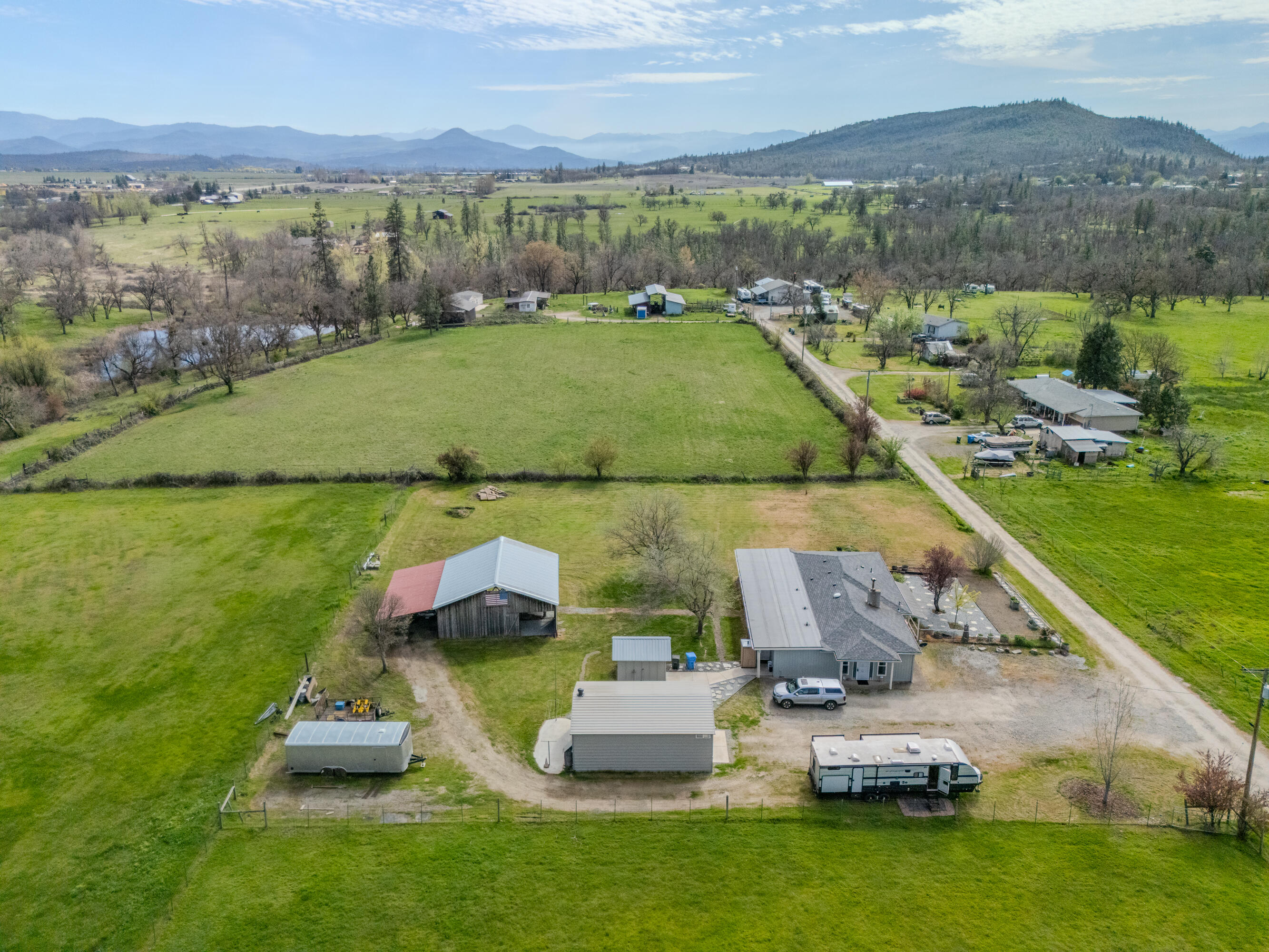 245 Highway 234 Eagle Point, OR 97524 - Photo 23 of 29 01-27
