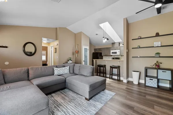 $439,800 | 906 Villa Terrace, Brentwood, CA 94513