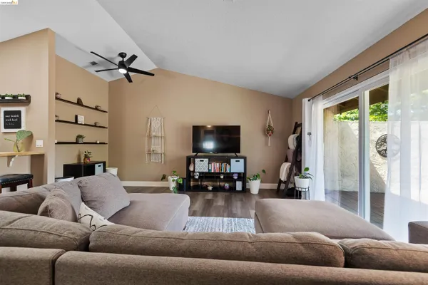 $450,000 | 906 Villa Terrace, Brentwood, CA 94513