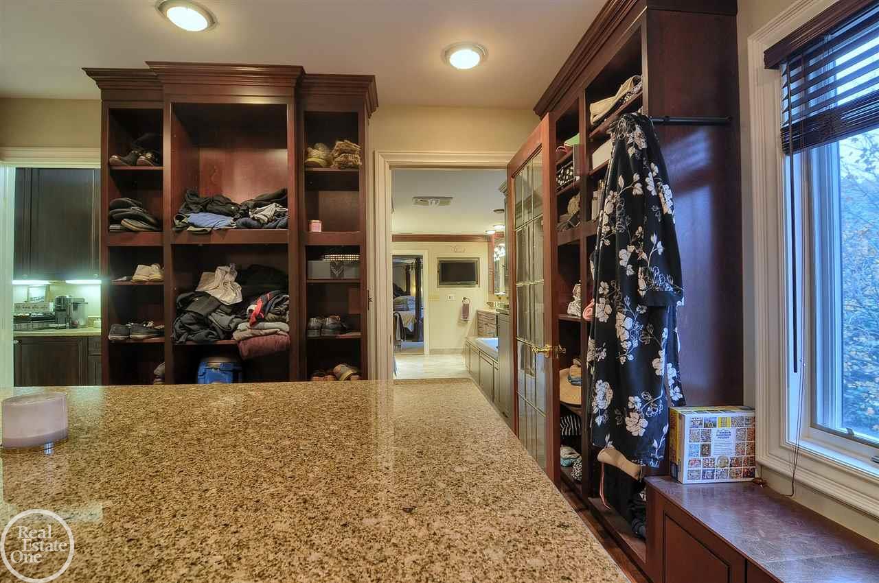 1476 Highpoint Court Rochester, MI 48306 - Photo 46 of 75