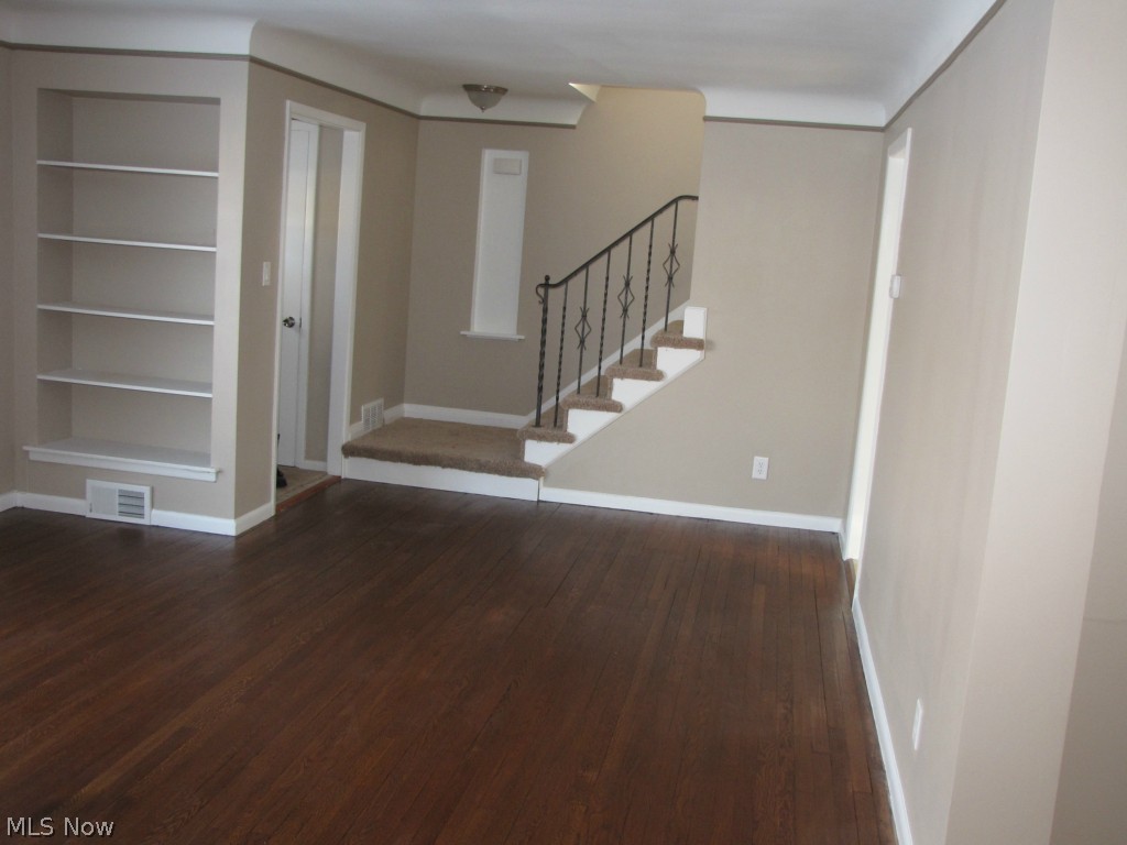3684 Rolliston Road Cleveland, OH 44120 - Photo 10 of 25 Gallery Image 10
