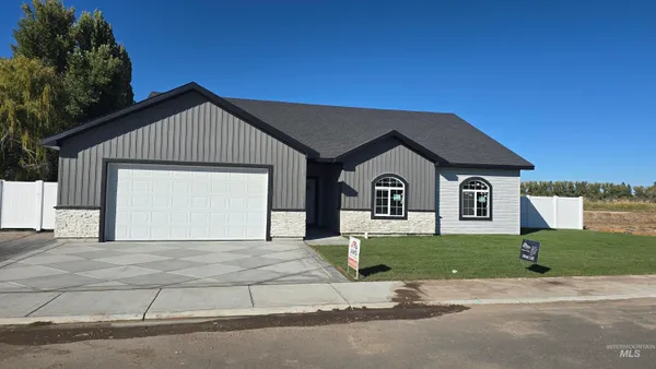 $369,000 | 1212 Bronze Drive, Rupert, ID 83350