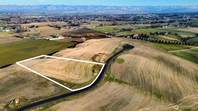 $825,000 | 5 Ledgestone Drive, Walla Walla, WA 99362