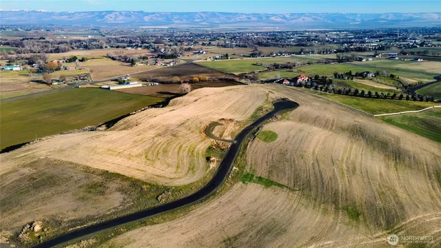 $825,000 | 5 Ledgestone Drive, Walla Walla, WA 99362