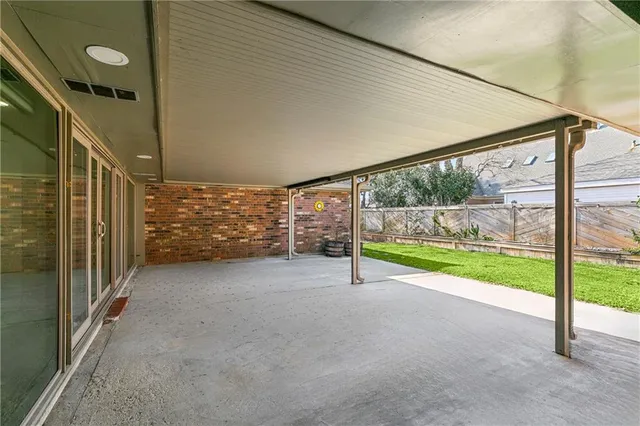 $649,900 | 33 Shenandoah Street, Kenner, LA 70065