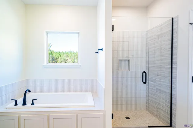 $505,000 | 24162 Red Tail Lane, Denham Springs, LA 70726