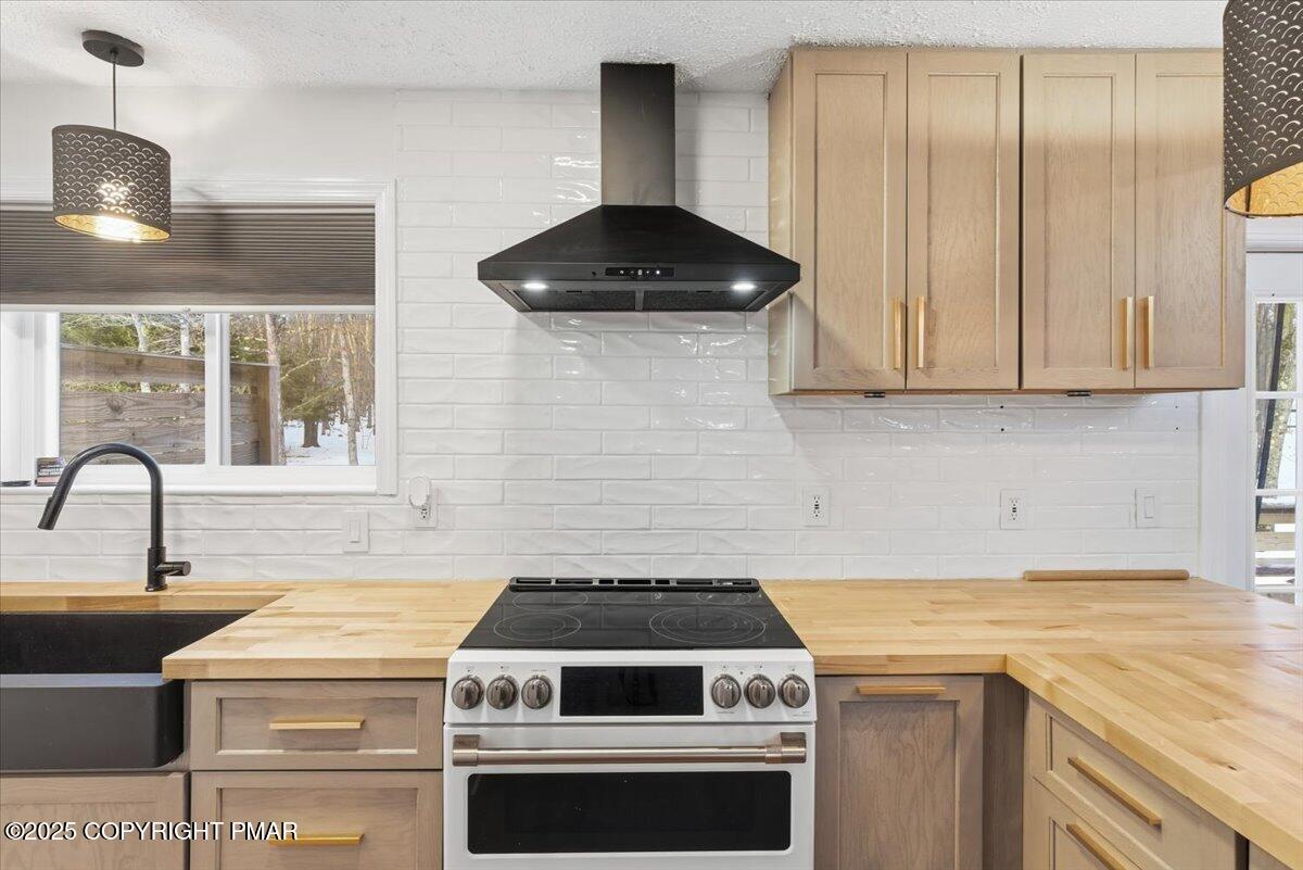 48 Buckhill Road Albrightsville, PA 18210 - Photo 6 of 38 Kitchen