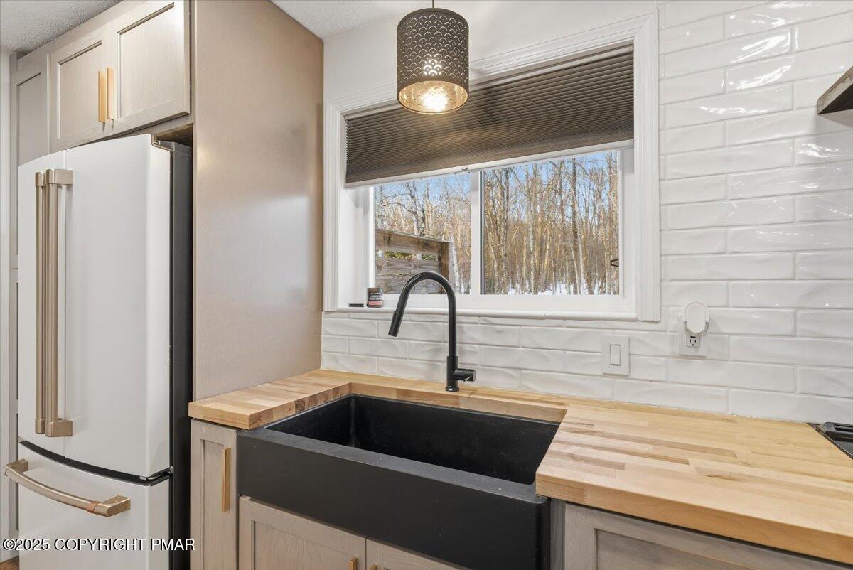 48 Buckhill Road Albrightsville, PA 18210 - Photo 7 of 38 Kitchen