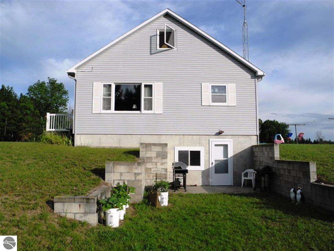 11611 South Cedar Road Cedar, MI 49621 - Photo 9 of 21 1775567-8.JPG