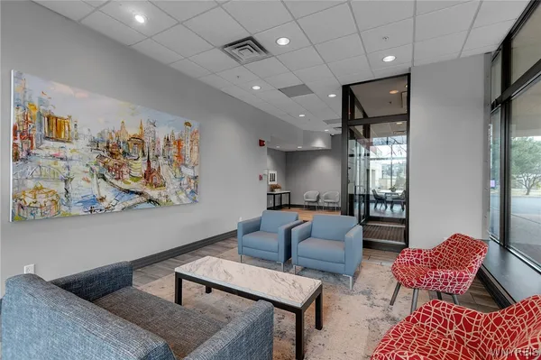 $295,000 | 75 Ojibwa Circle, Unit 505, Buffalo, NY 14202