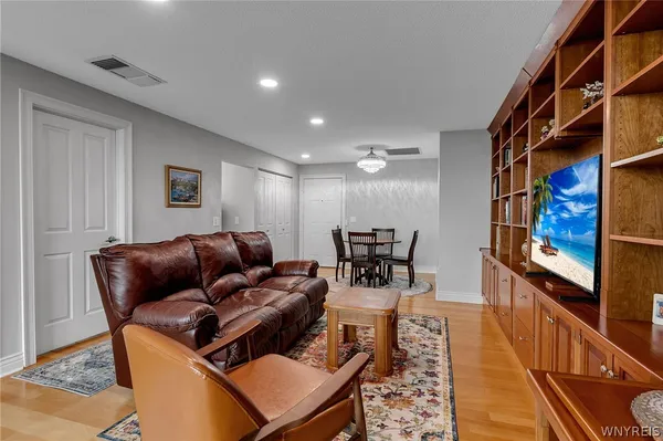 $295,000 | 75 Ojibwa Circle, Unit 505, Buffalo, NY 14202