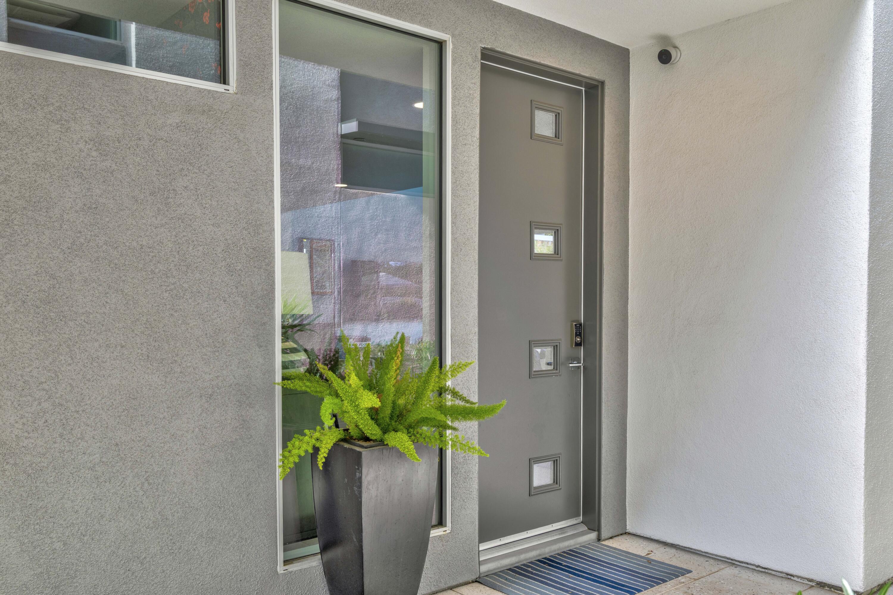 344 Goleta Way Palm Springs, CA 92264 - Photo 4 of 30 Entry