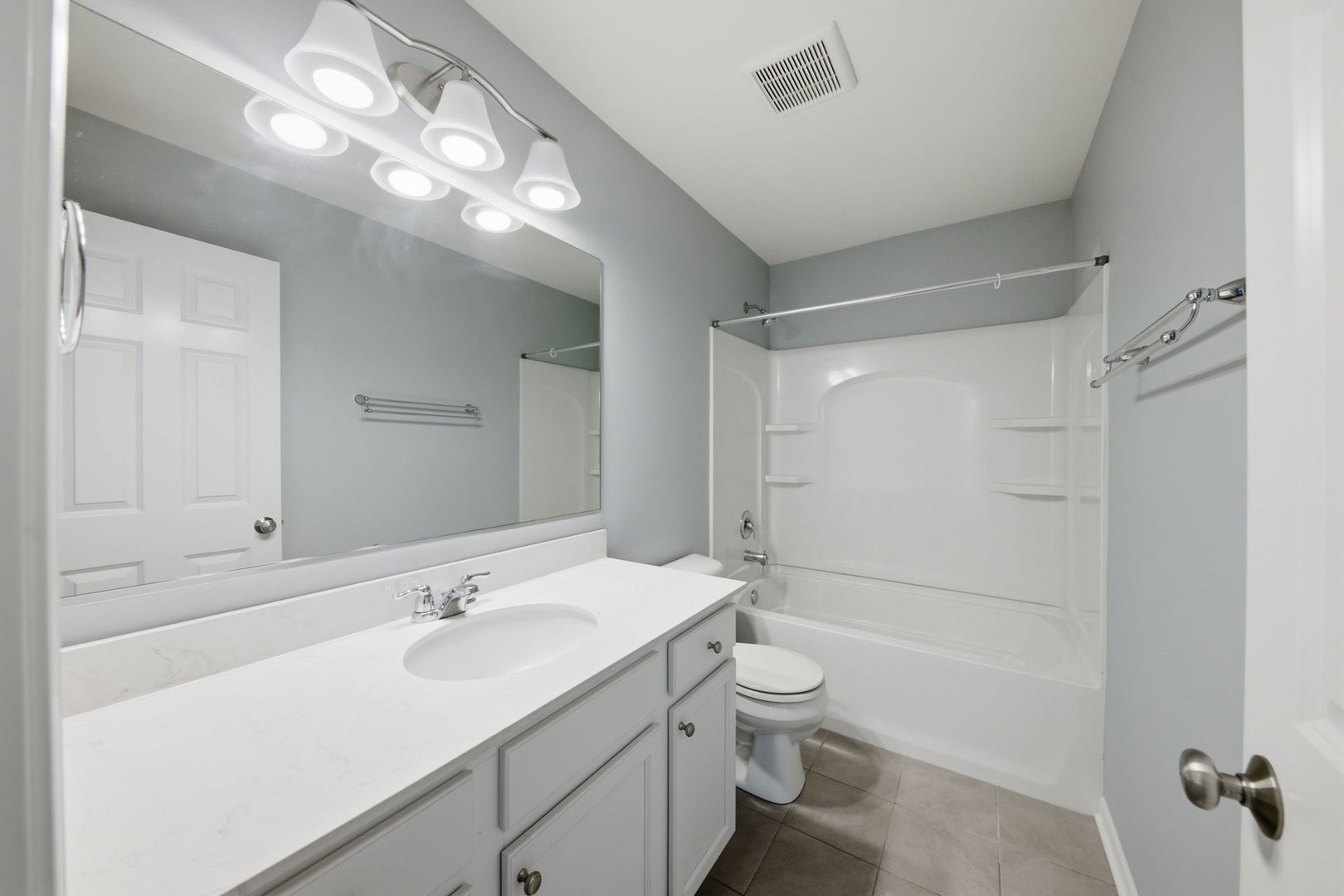 4158 Irving Road Aurora, IL 60504 - Photo 23 of 27 Gallery Image 23