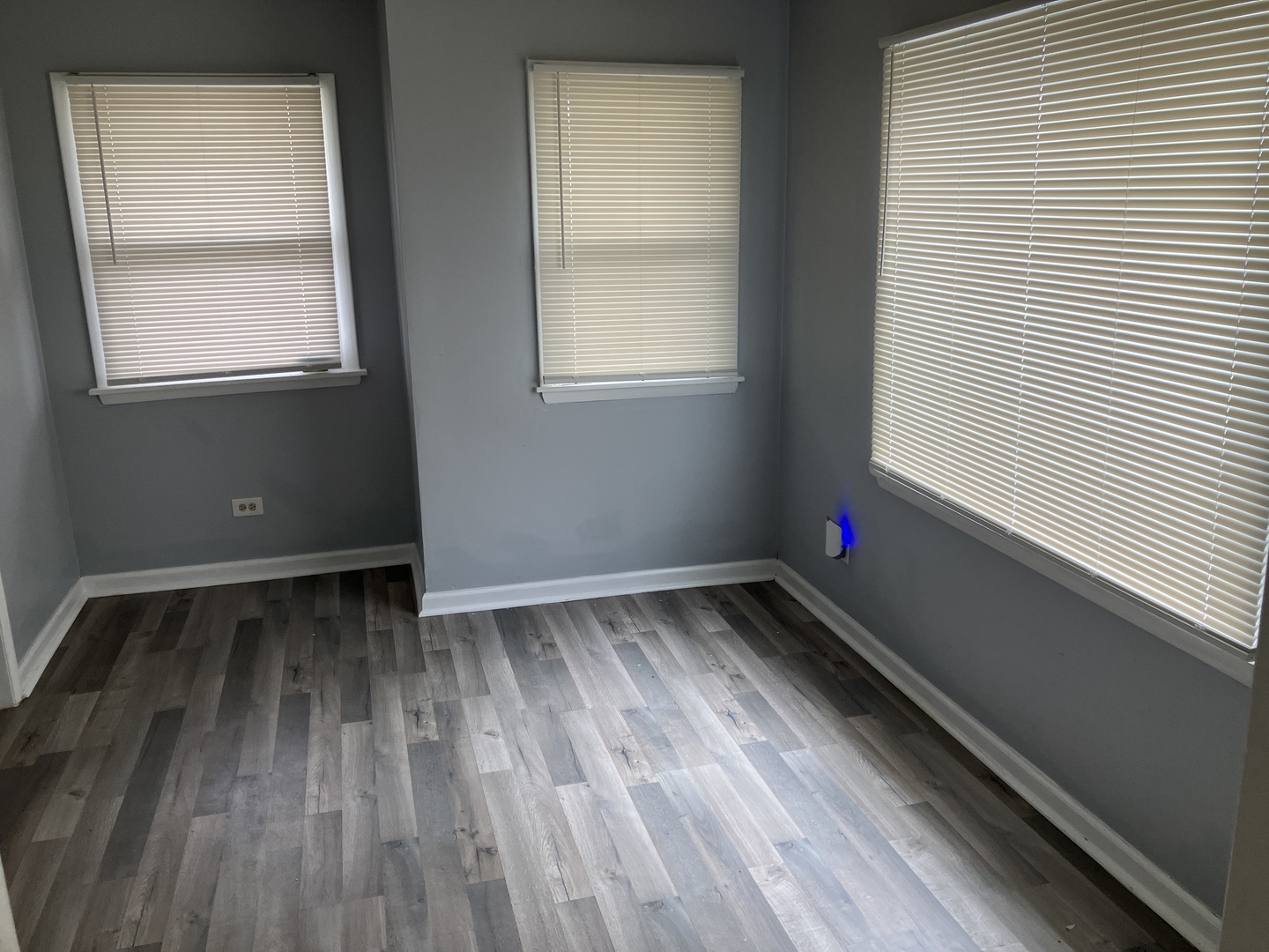 1432 Ridgeway Street Round Lake Beach, IL 60073 - Photo 13 of 20 a view of an empty room and window