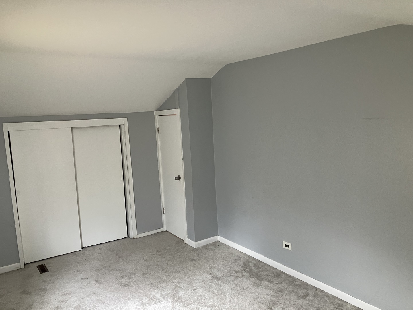 1432 Ridgeway Street Round Lake Beach, IL 60073 - Photo 20 of 20 a view of an empty room