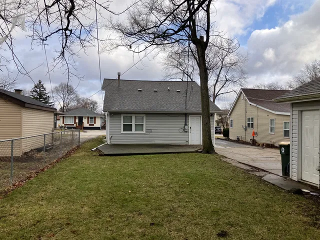 $239,900 | 1432 Ridgeway Street, Round Lake Beach, IL 60073