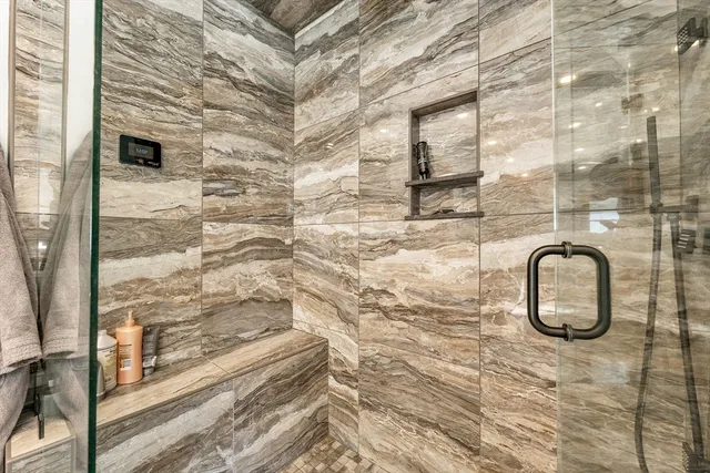 a picture of a bathroom