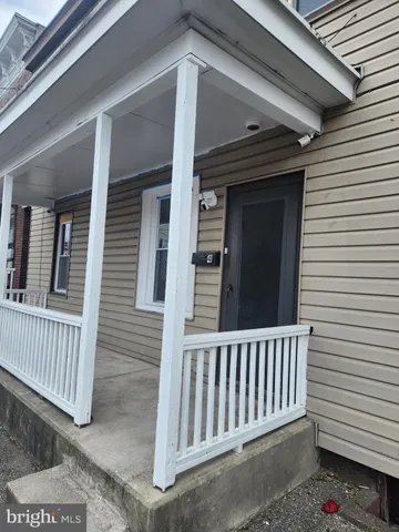 $1,400 | 4 East Lawton Street, St. Clair, PA 17970