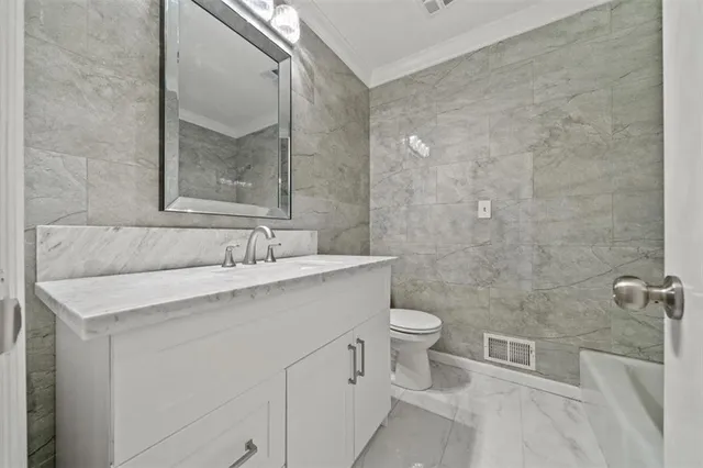 $309,900 | 11800 East 77th Street, Raytown, MO 64138