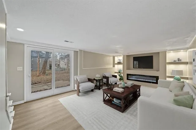 $309,900 | 11800 East 77th Street, Raytown, MO 64138