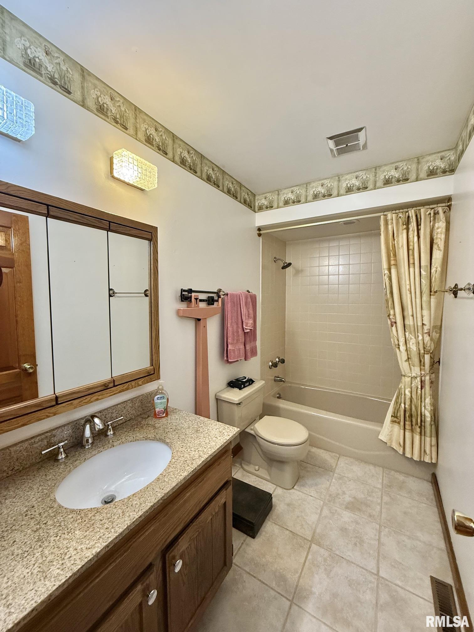 6708 North Post Oak Road Peoria, IL 61615 - Photo 19 of 27 Gallery Image 19