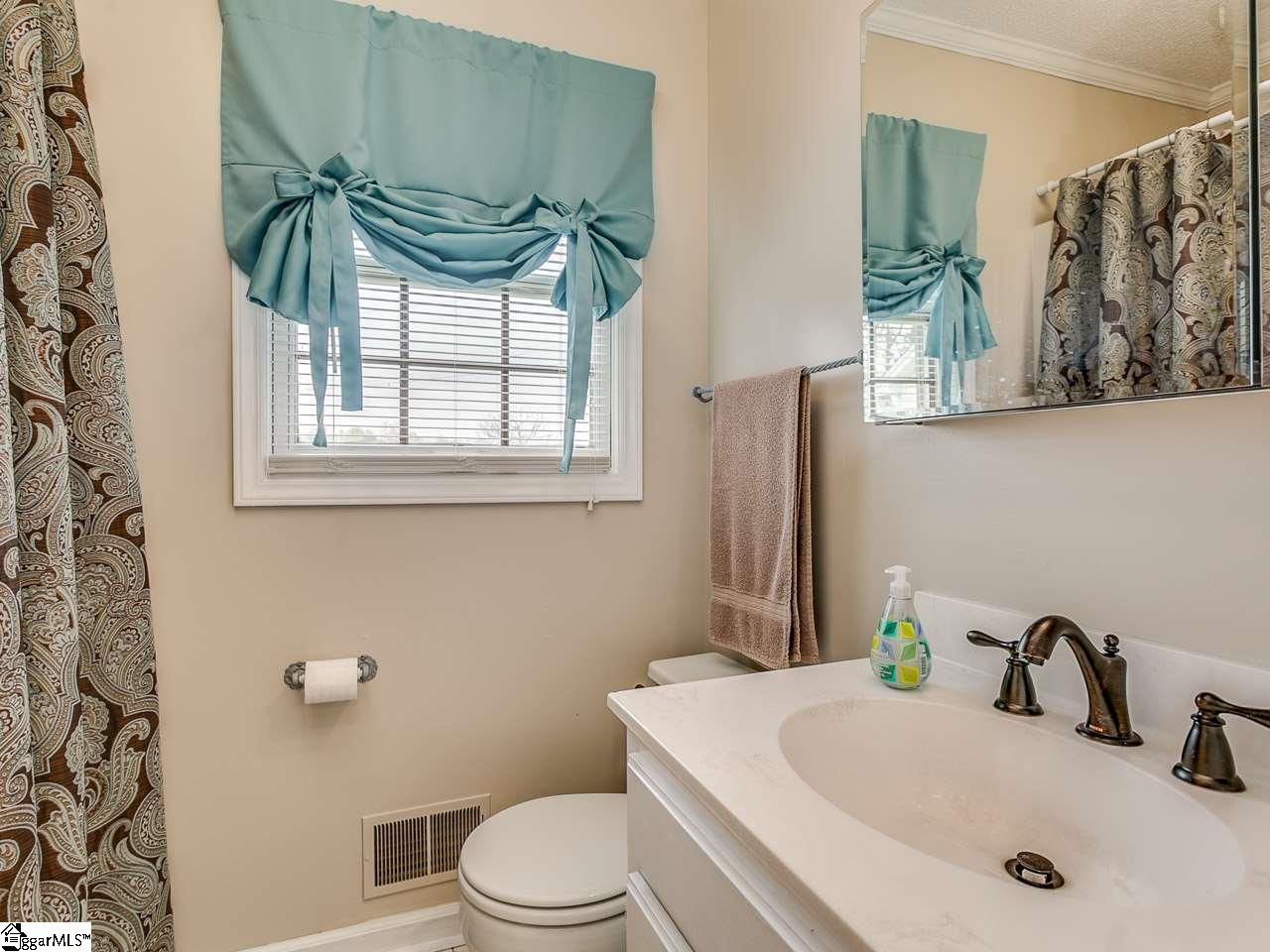 147 Sharcliff Road Cowpens, SC 29330 - Photo 17 of 36