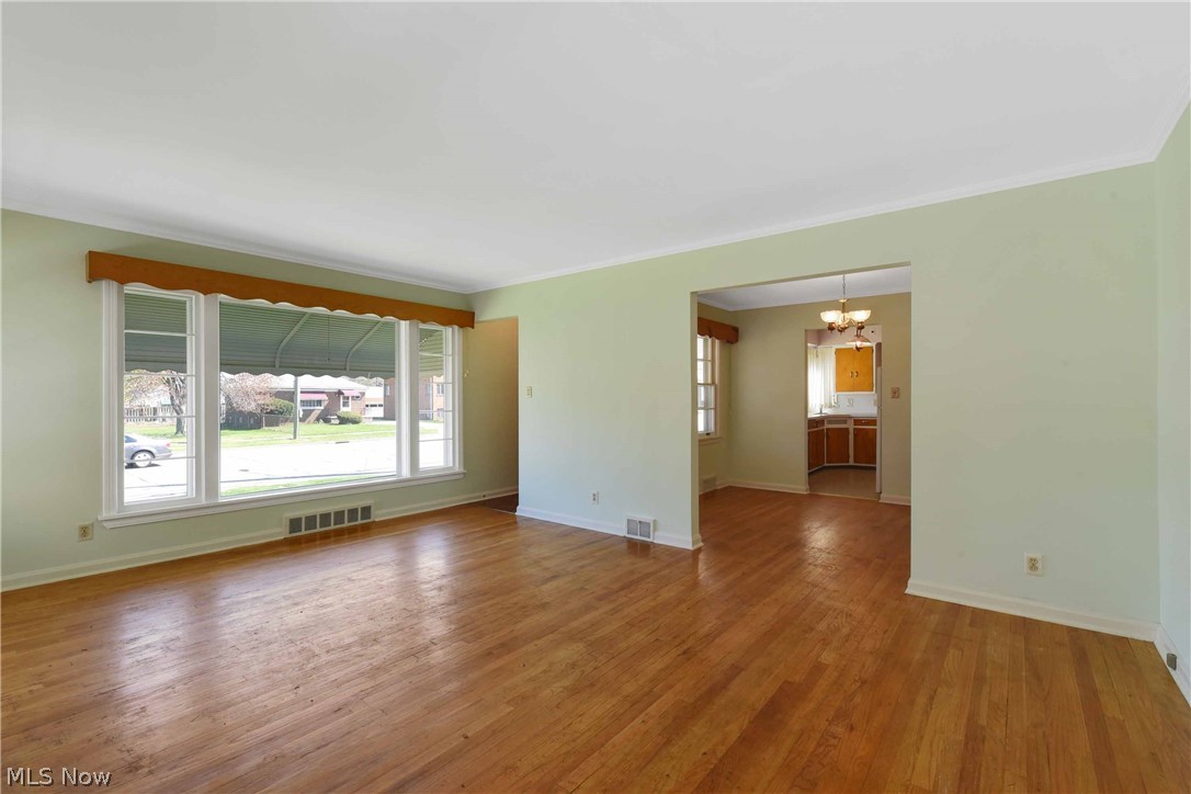 5415 Snow Road Parma, OH 44129 - Photo 7 of 26