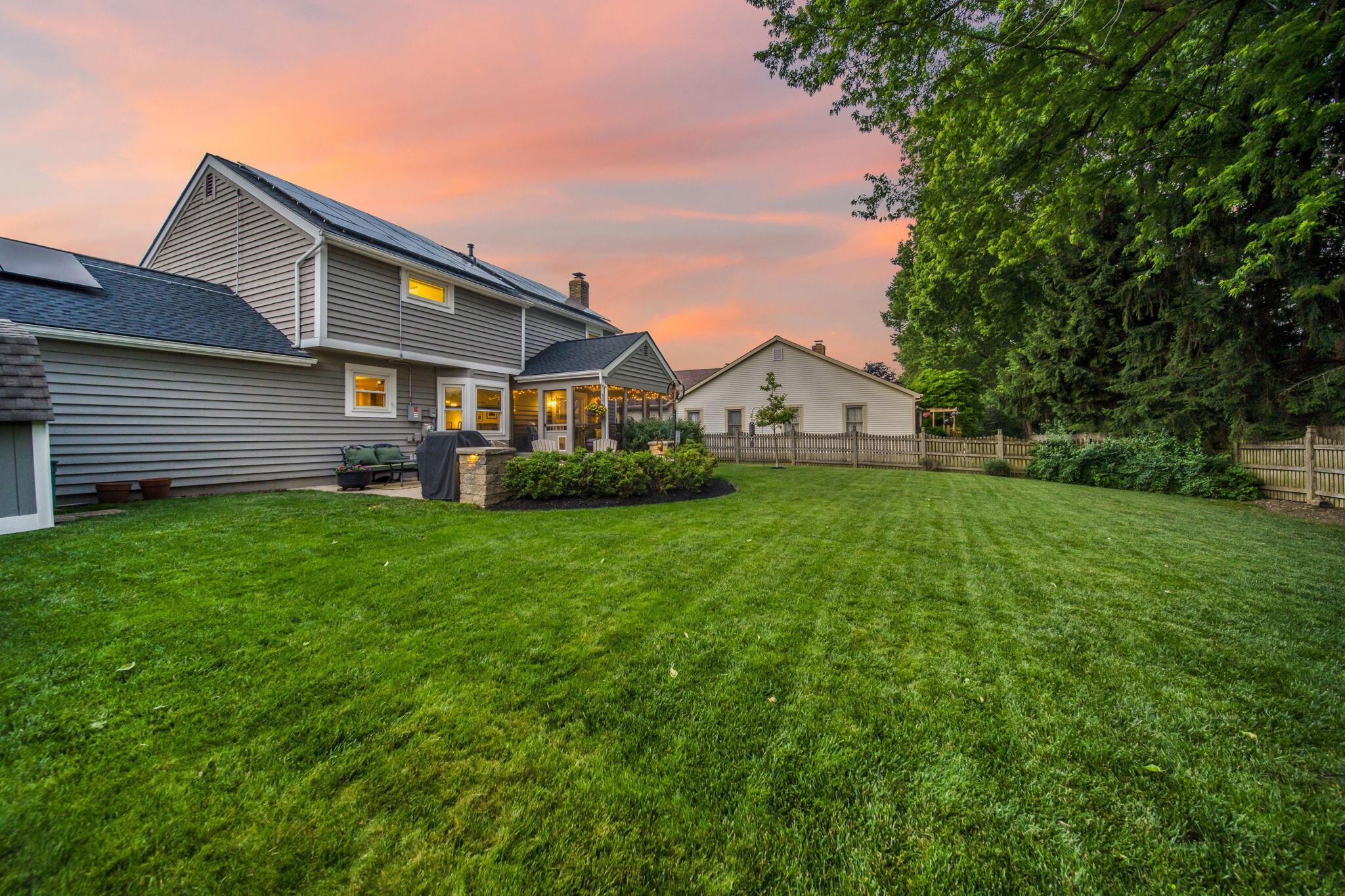 3377 River Narrows Road Hilliard, OH 43026 - Photo 76 of 94 Backyard - Evening Images