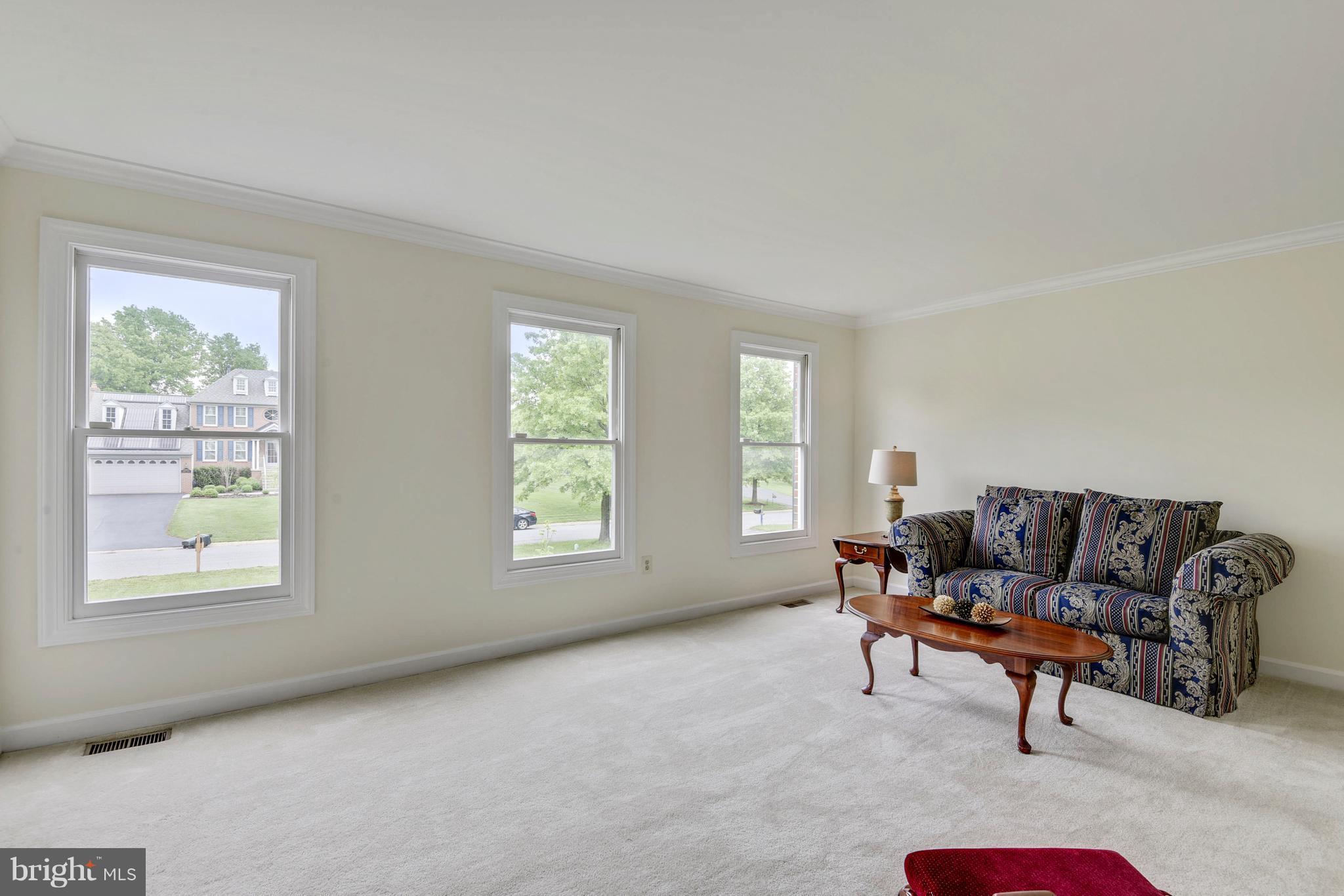 17104 Campbell Farm Road Poolesville, MD 20837 - Photo 11 of 29 Living Room