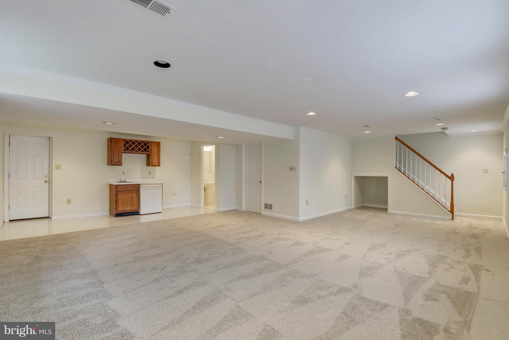 17104 Campbell Farm Road Poolesville, MD 20837 - Photo 23 of 29 Basement with wetbar~