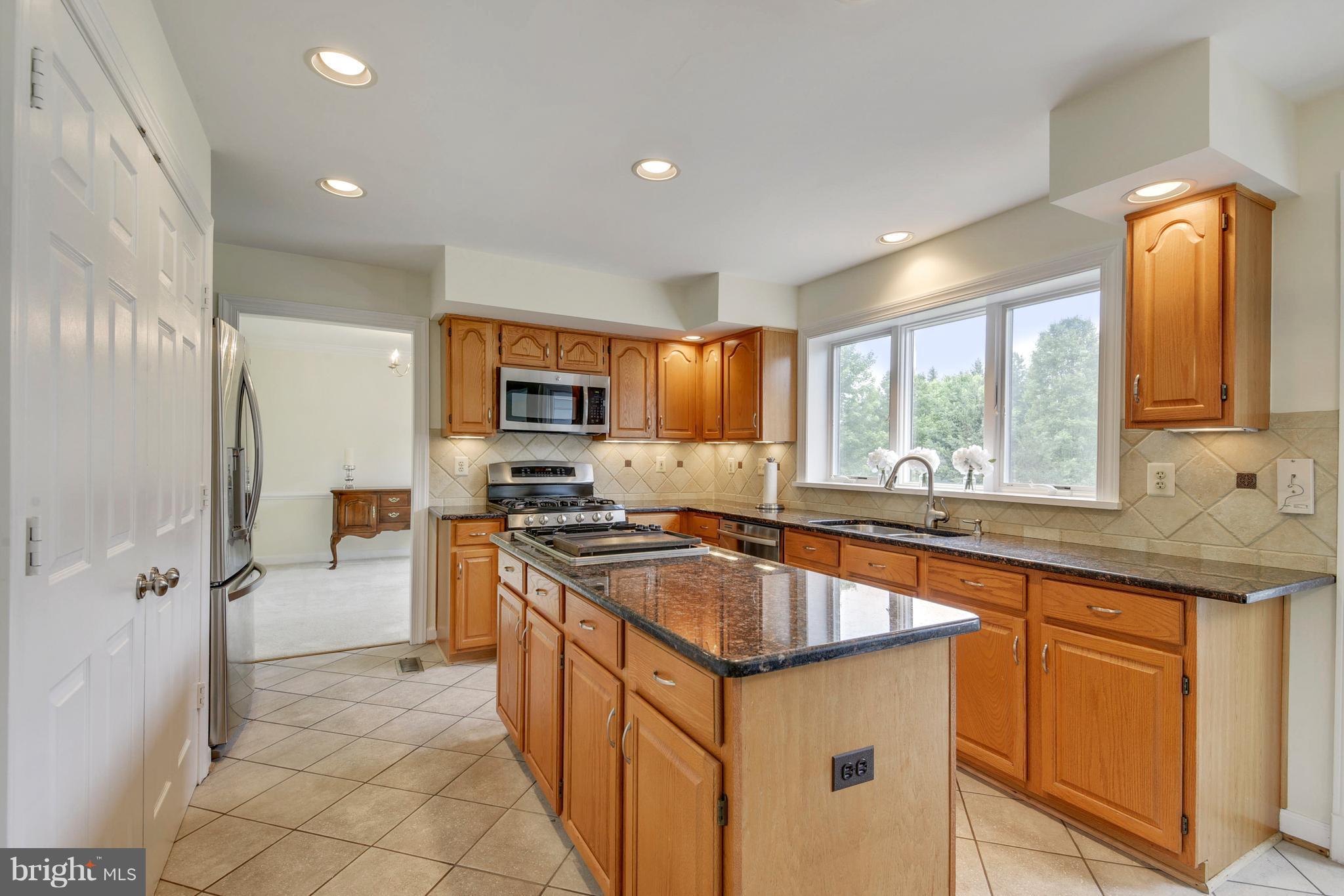 17104 Campbell Farm Road Poolesville, MD 20837 - Photo 6 of 29 Kitchen