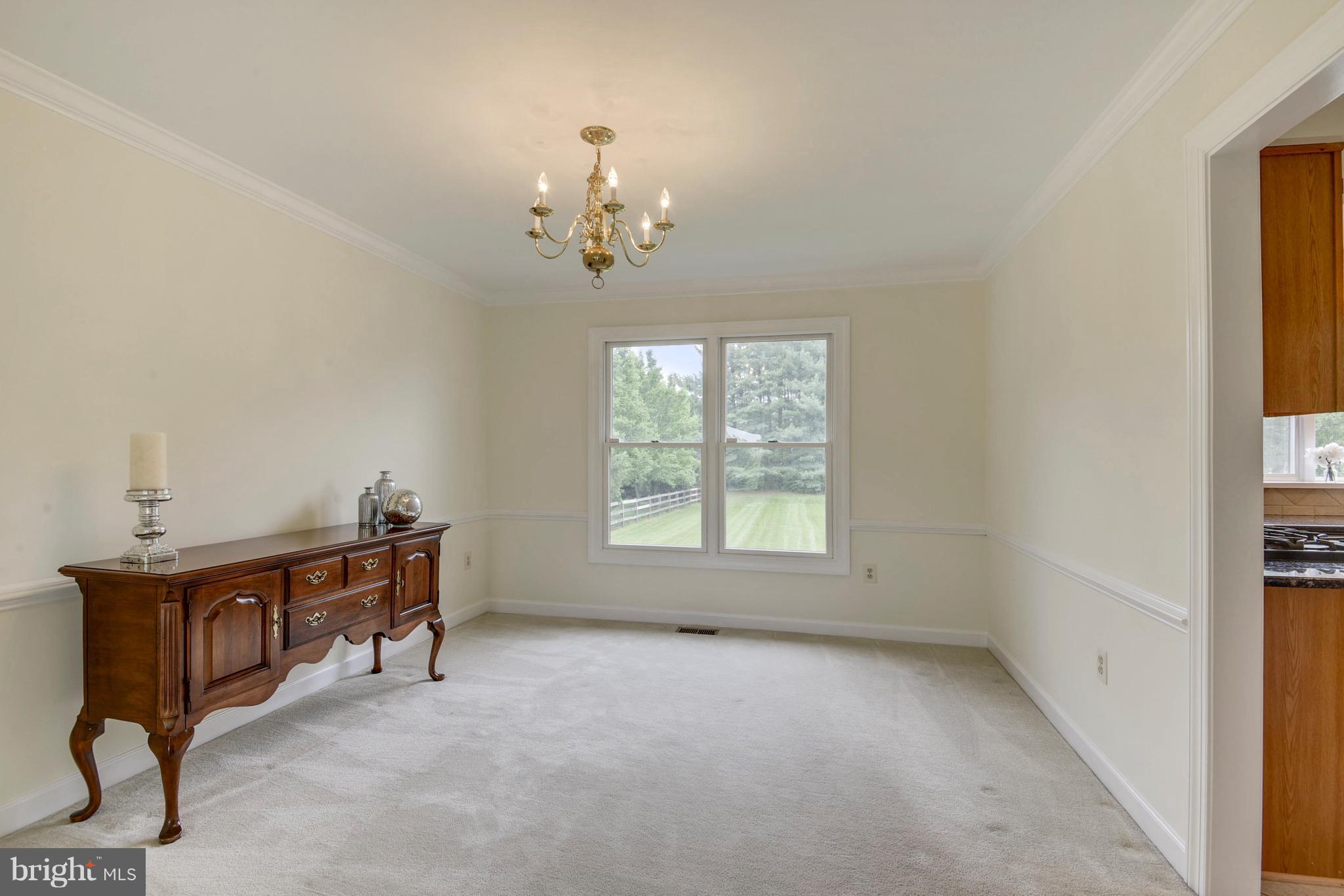 17104 Campbell Farm Road Poolesville, MD 20837 - Photo 9 of 29 Dining Room