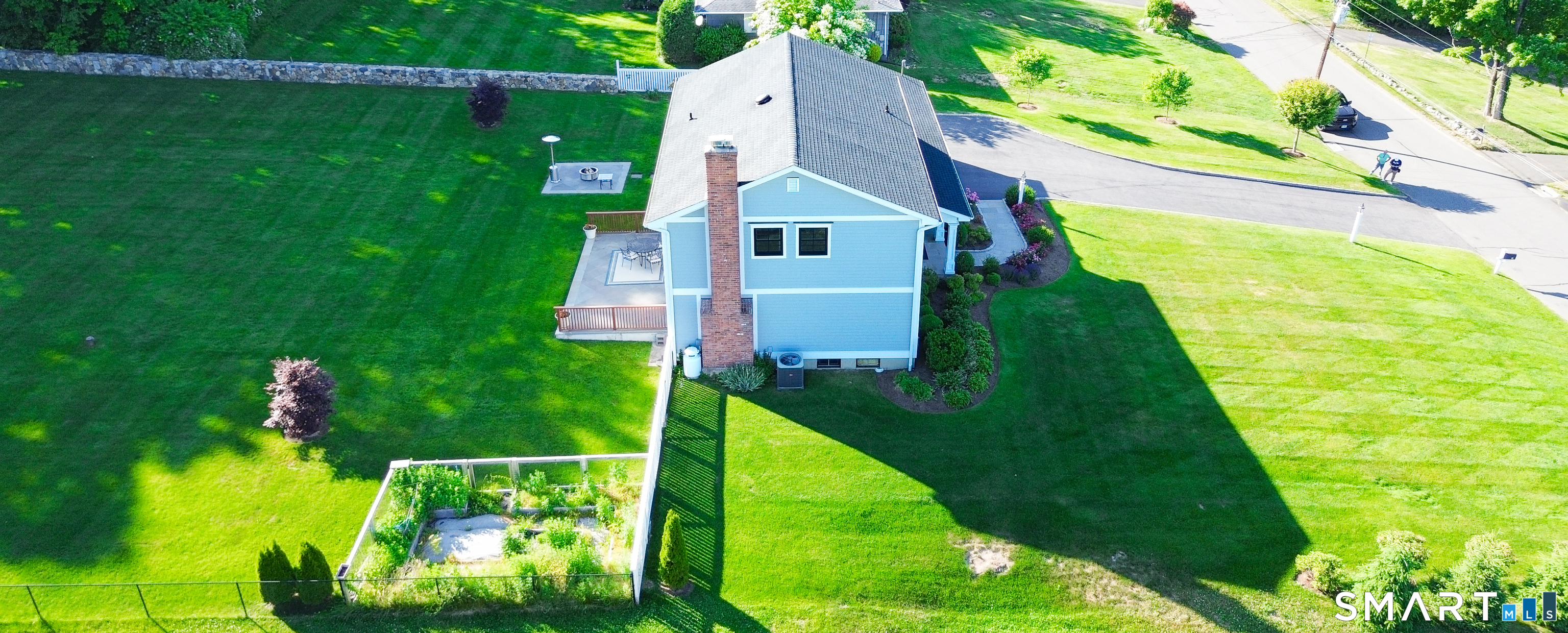 14 East Gate Road Danbury, CT 06811 - Photo 3 of 25