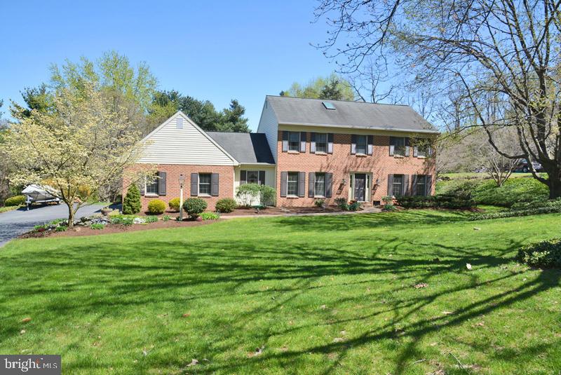 13 Deerfield Road Lancaster, PA 17603 - Photo 1 of 51 Gallery Image 1