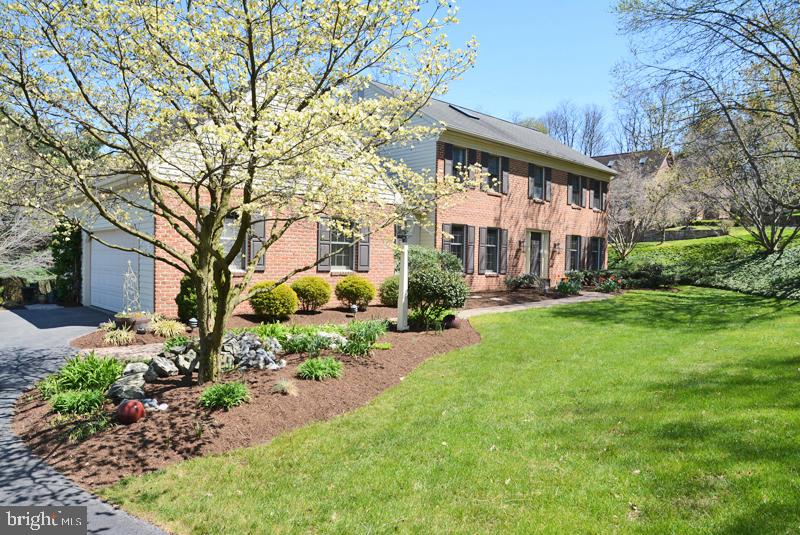 13 Deerfield Road Lancaster, PA 17603 - Photo 4 of 51 Gallery Image 4