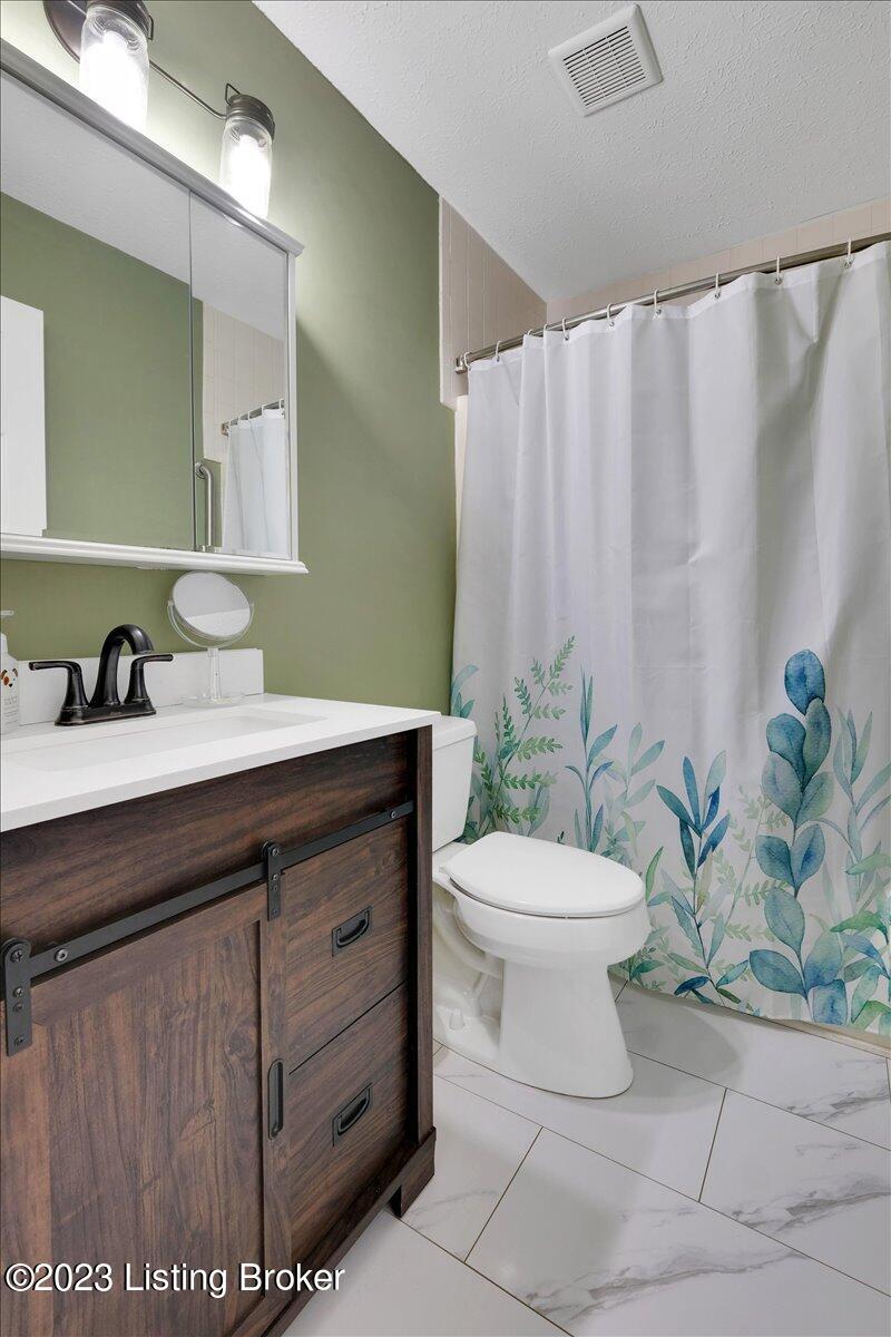 1614 Wolf-Pen Road Pendleton, KY 40055 - Photo 27 of 40 27 - guest bathroom