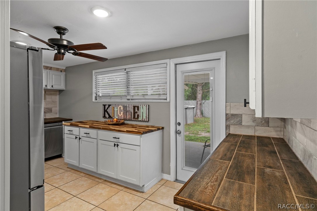 97 Risher Avenue Inglis, FL 34449 - Photo 9 of 37