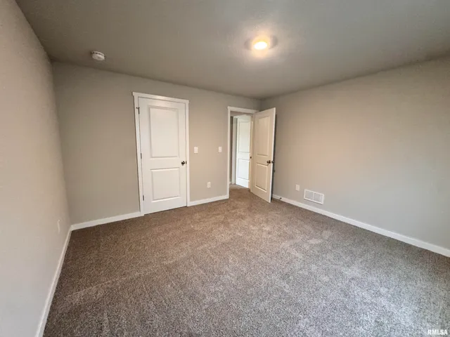 $2,800 | 709 East Bear Drive, Tiffin, IA 52340