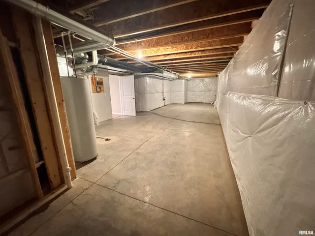 $2,800 | 709 East Bear Drive, Tiffin, IA 52340