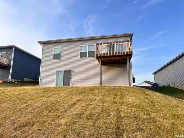 $2,800 | 709 East Bear Drive, Tiffin, IA 52340